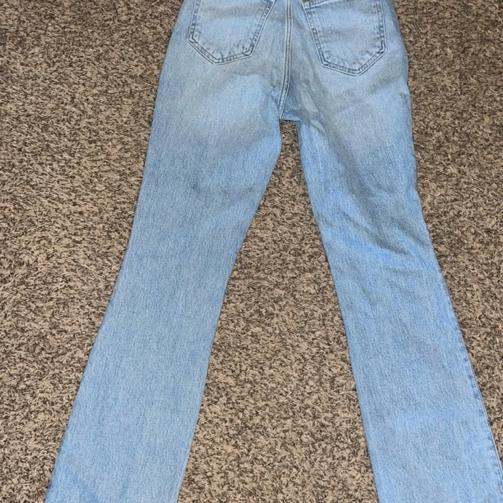 Abercrombie & Fitch Ultra High Rise Flare Jeans - Picture 3 of 3